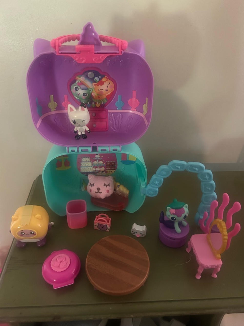 Purple and Teal Mini Playset Carry Case with Figures